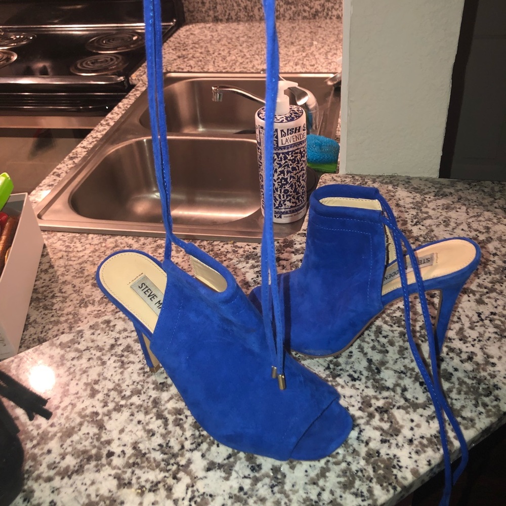 Steve Madden lace up bootie heel